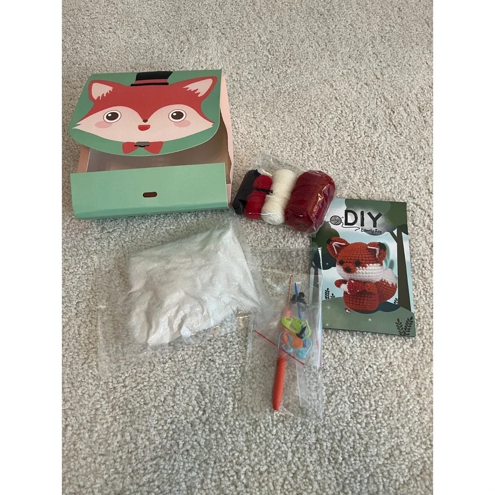 Beginner Crochet Kit: FOX Animal Amigurumi Yarn & Hook Set